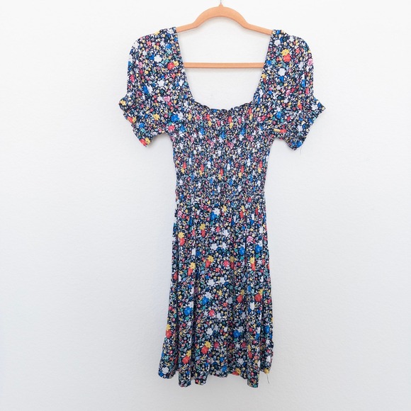 Miami‎ Womens Dress Size XS Floral Smocked Puff Sleeve Milkmaid Mini Cottagecore - Picture 8 of 8